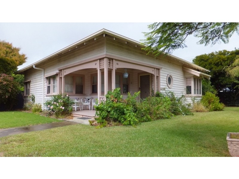 105 Dalmahoy Street, Bairnsdale VIC 3875