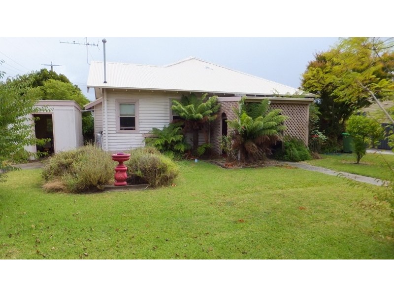 105 Dalmahoy Street, Bairnsdale VIC 3875