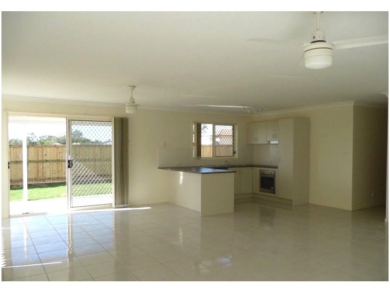 4 Kyah Close, Kallangur QLD 4503