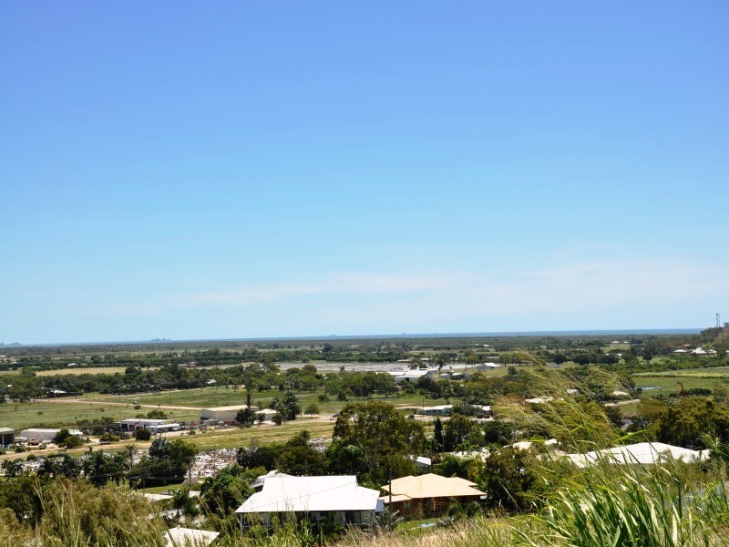 32 Tynwald Ave, Bowen QLD 4805