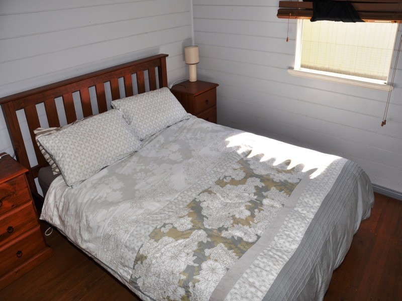 90 Powell Street, Bowen QLD 4805