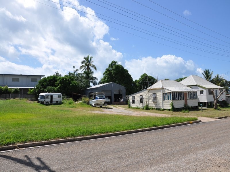 34-40 Gregory Street, Bowen QLD 4805
