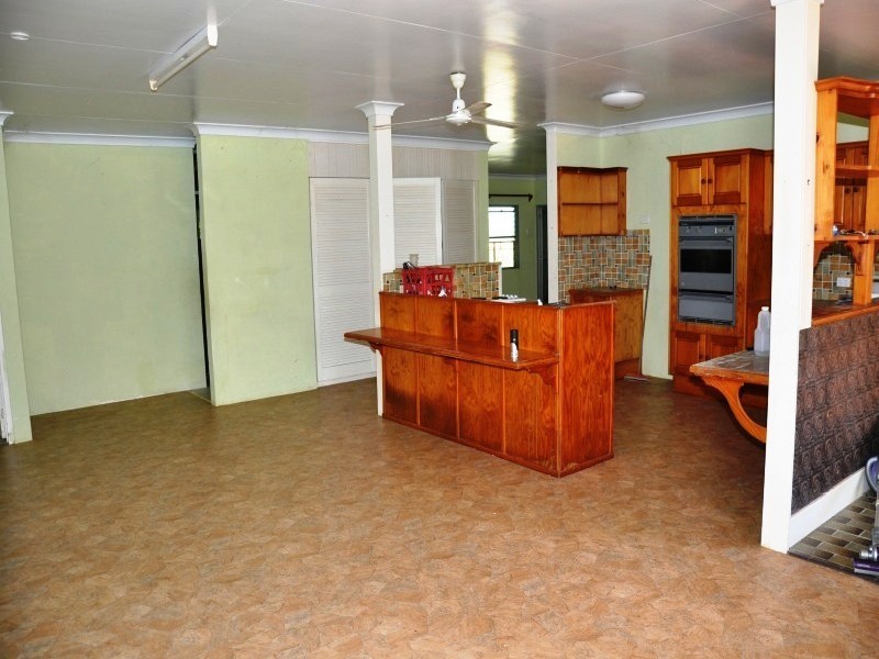 8 Heronvale Road, Bowen QLD 4805