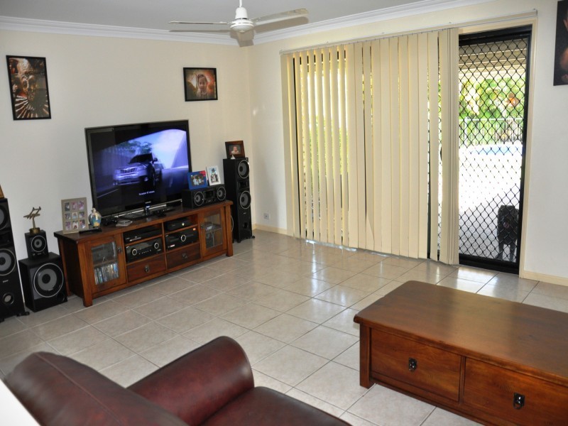 142 Ocean View Drive, Bowen QLD 4805