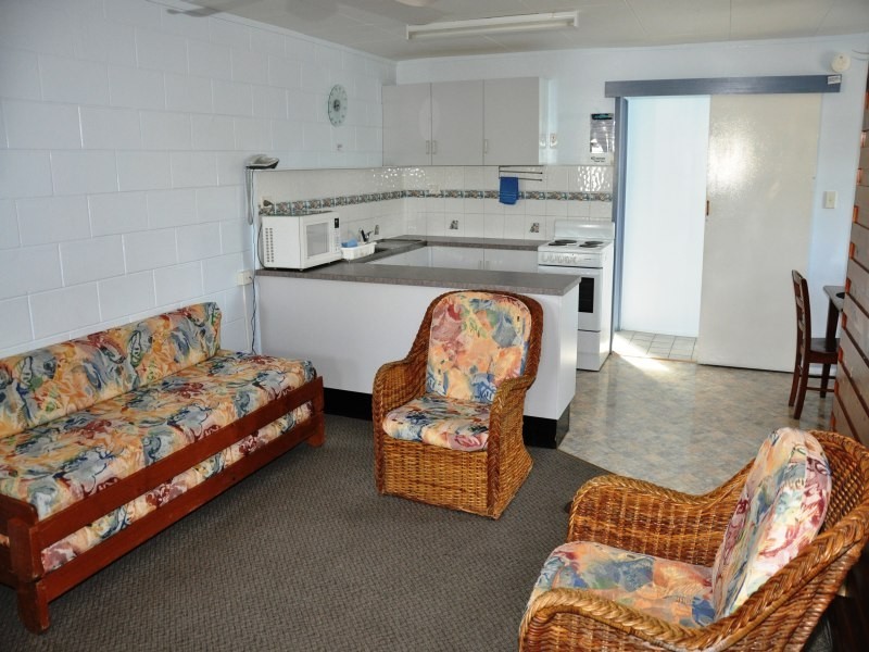 4/47 Horseshoe Bay Road, Bowen QLD 4805