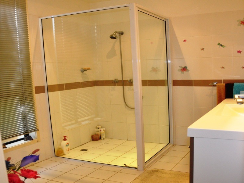 6 Tynwald Ave, Bowen QLD 4805