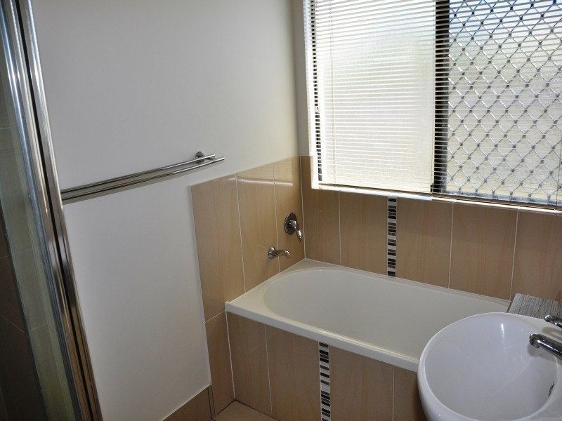 2/98A Williams Street, Bowen QLD 4805