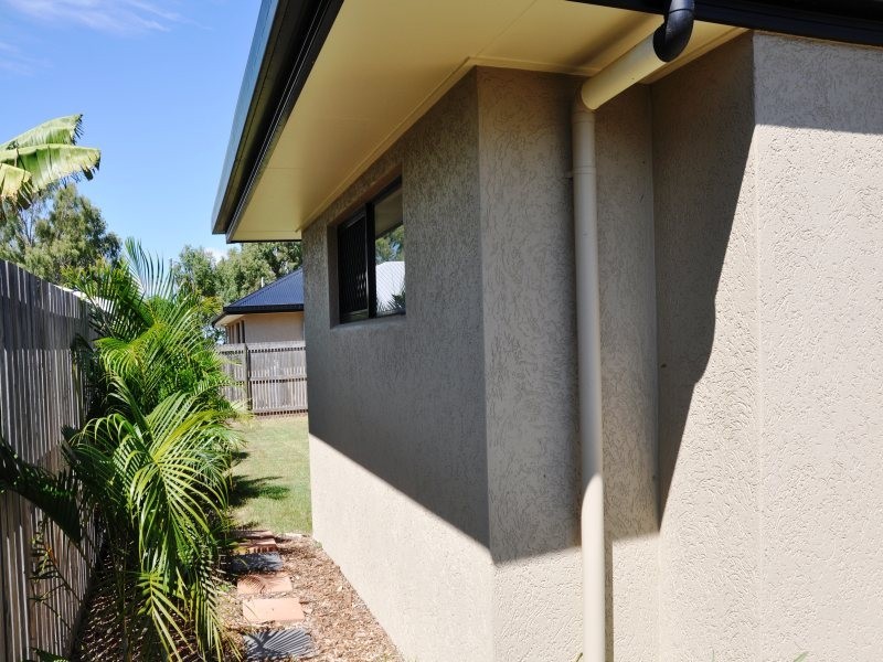 2/98A Williams Street, Bowen QLD 4805