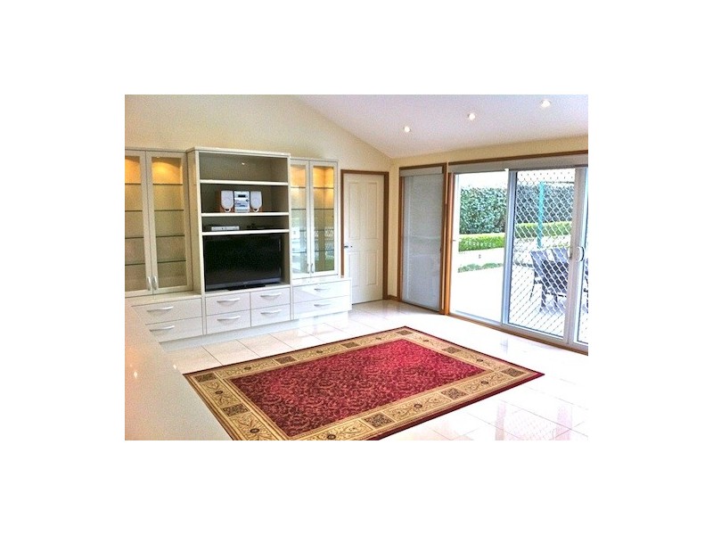 25 Glenrowan Ave, Kellyville NSW 2155