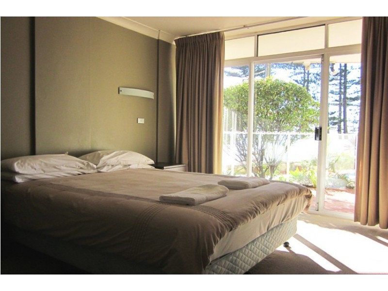 2/69-74 North Steyne, Manly NSW 2095