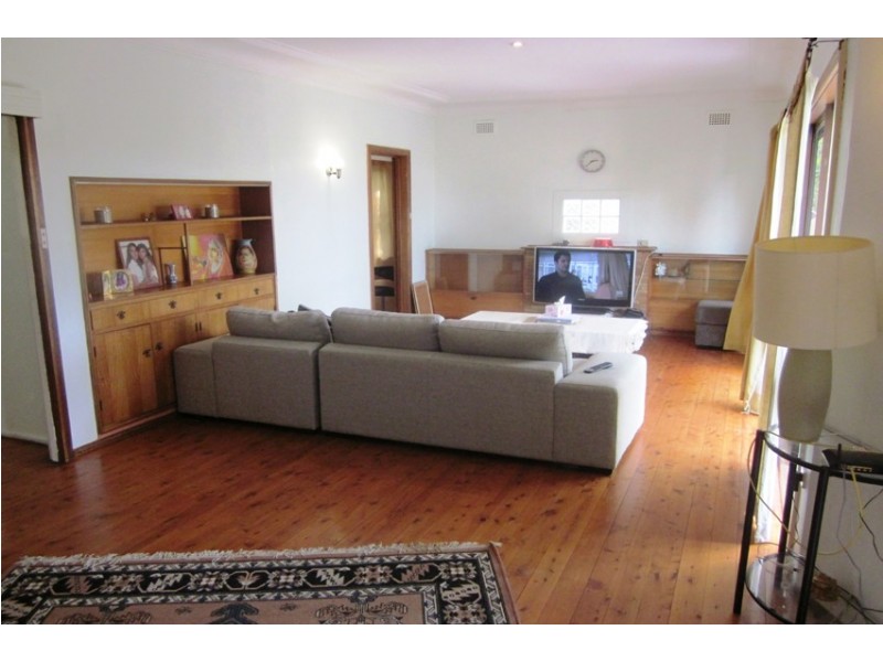 87 FRENCHS FOREST ROAD, Seaforth NSW 2092