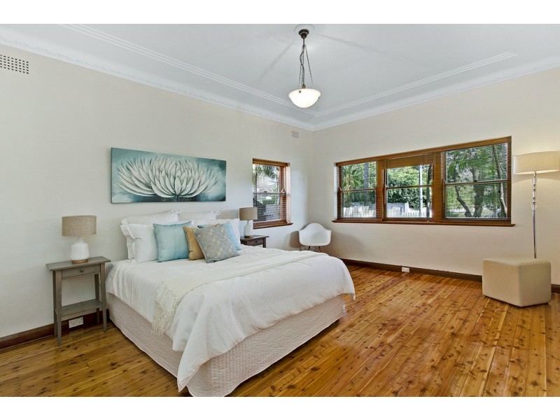 13 Oatway Parade, North Manly NSW 2100