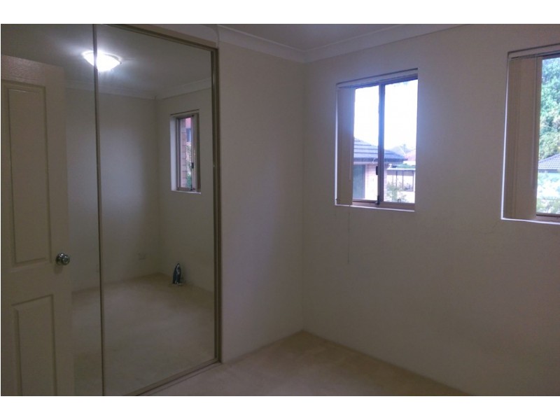 8/34-36 Henry Street, Guildford NSW 2161