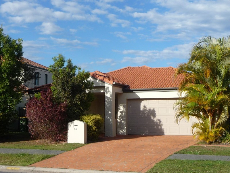 69 Marble Arch Place, Arundel QLD 4214