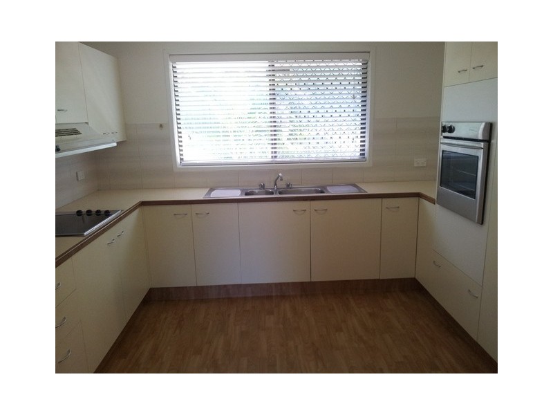 1/48 Usher Avenue, Labrador QLD 4215