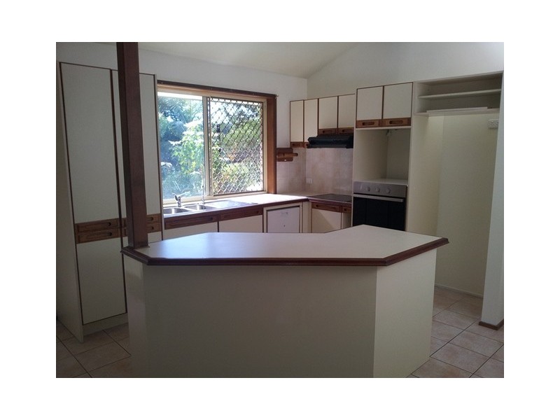 15 San Cristobal Place, Pacific Pines QLD 4211