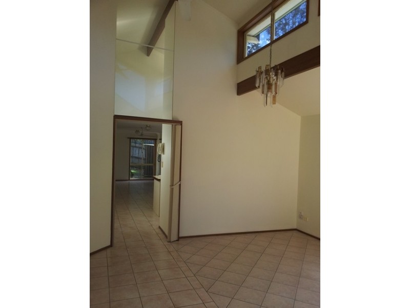 15 San Cristobal Place, Pacific Pines QLD 4211