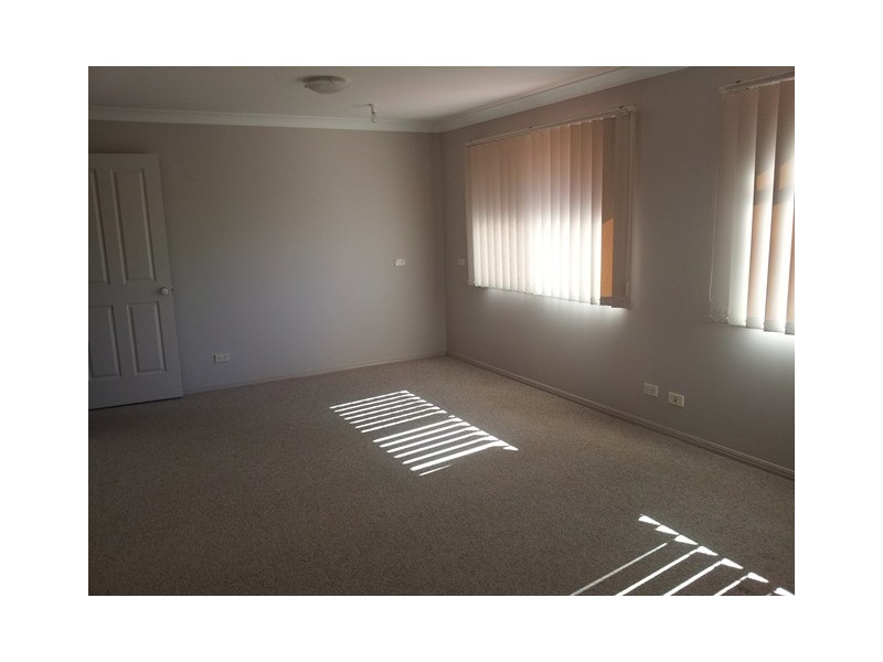 1/260 Oxley Drive, Coombabah QLD 4216