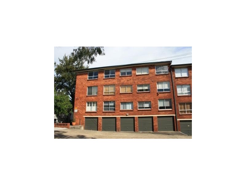 16/18A Ballast Point Road, Birchgrove NSW 2041