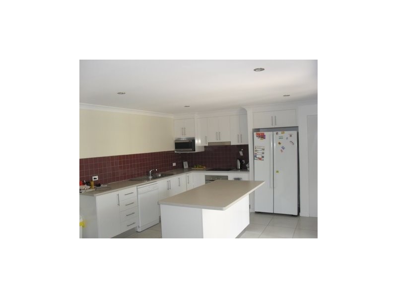 1 Gillespie Street, Moura QLD 4718