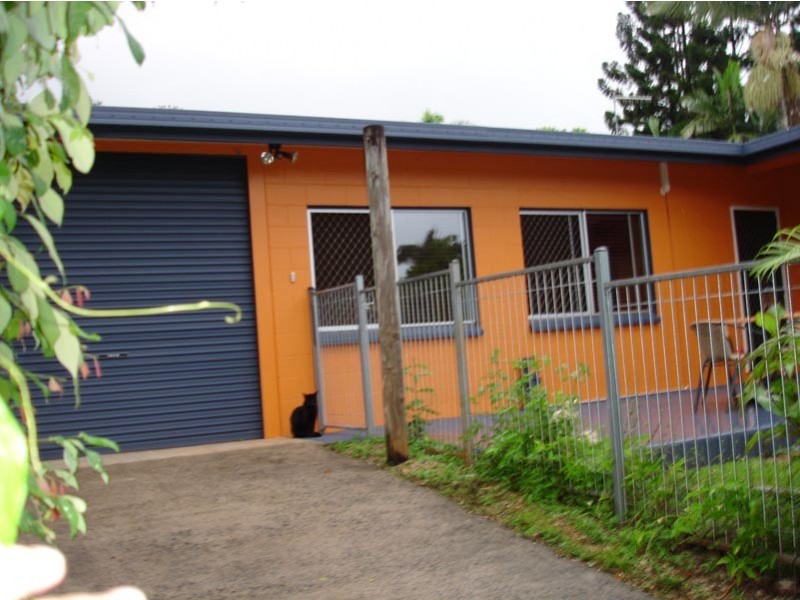 6 Barellan Close, Caravonica QLD 4878