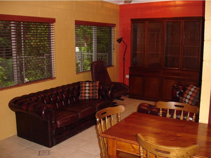 6 Barellan Close, Caravonica QLD 4878