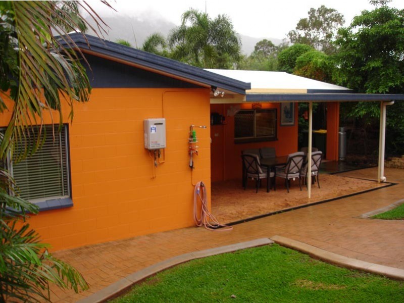 6 Barellan Close, Caravonica QLD 4878