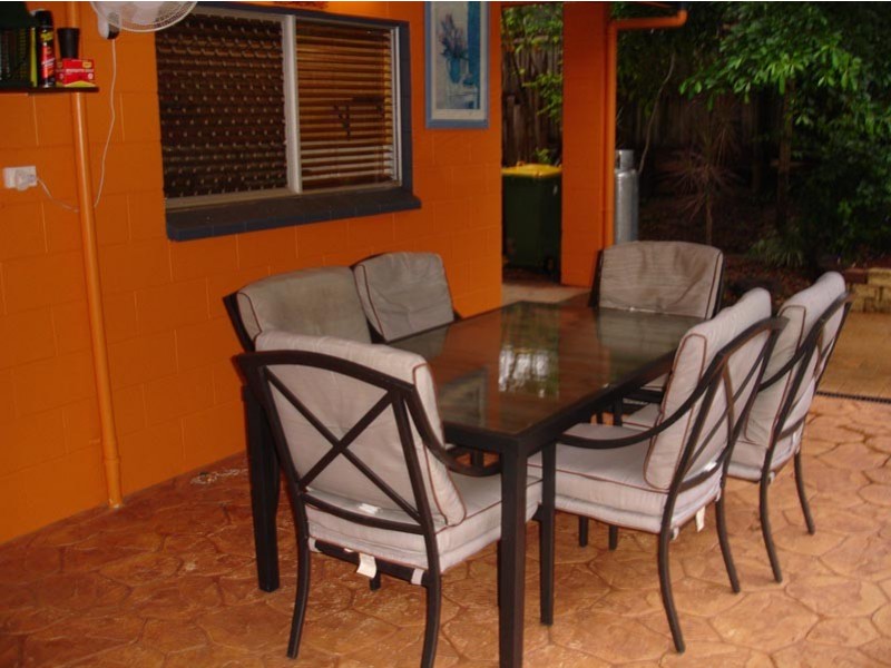 6 Barellan Close, Caravonica QLD 4878