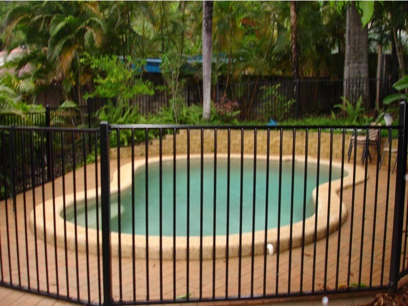 6 Barellan Close, Caravonica QLD 4878