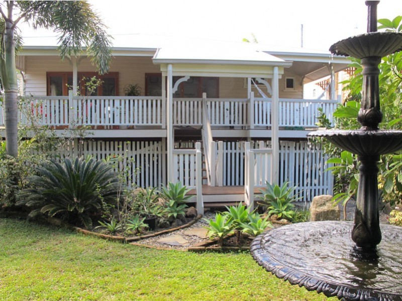 323 Lake Street, Cairns North QLD 4870