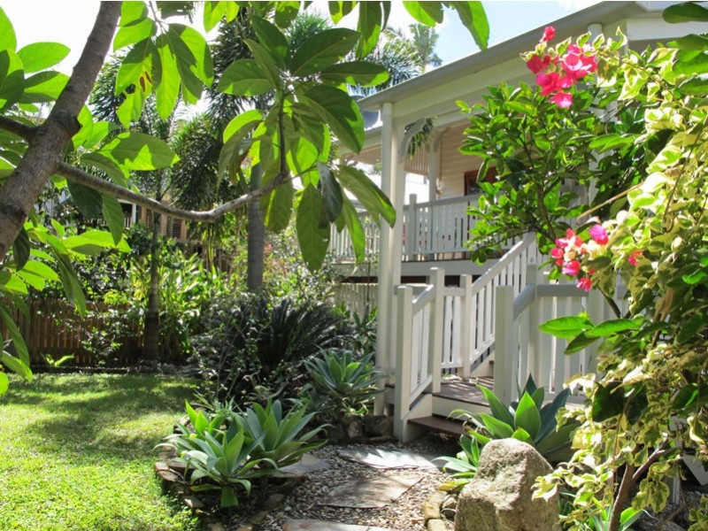 323 Lake Street, Cairns North QLD 4870
