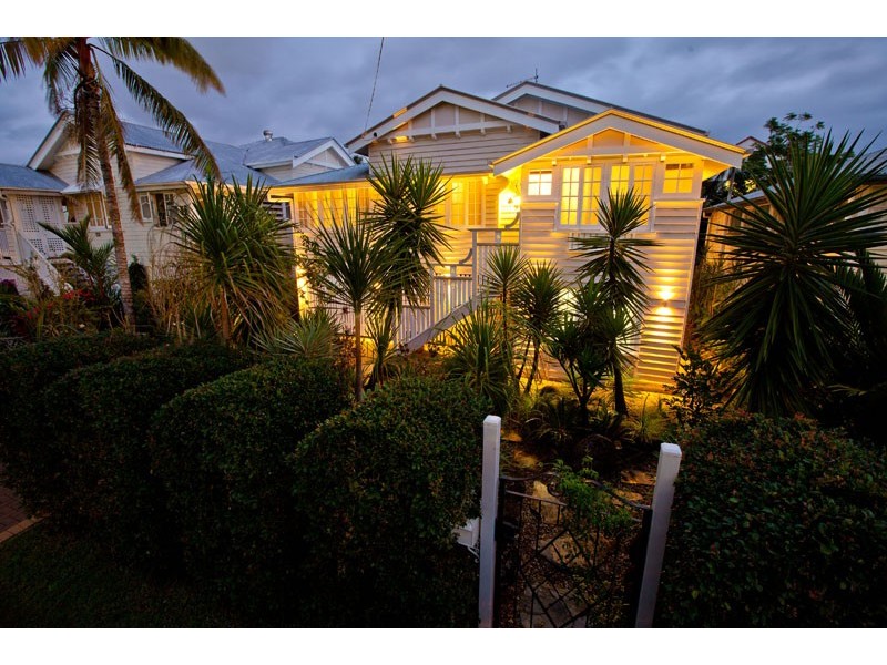 323 Lake Street, Cairns North QLD 4870