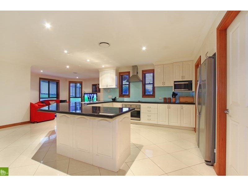 47 Whimbrel Avenue, Lake Heights NSW 2502