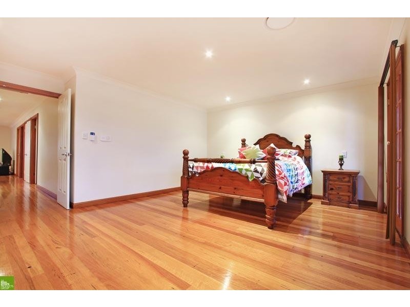 47 Whimbrel Avenue, Lake Heights NSW 2502