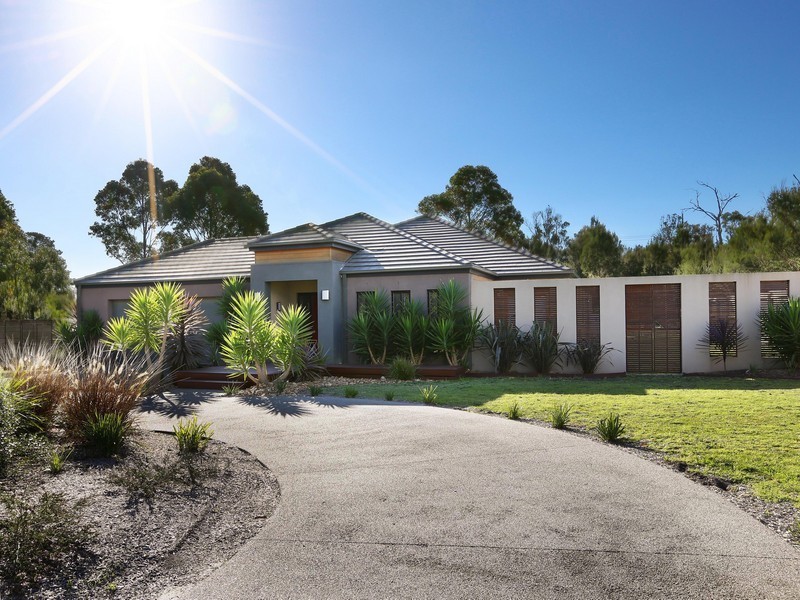13 Peppermint Court, Rosebud VIC 3939