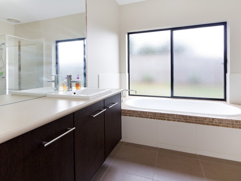 13 Peppermint Court, Rosebud VIC 3939