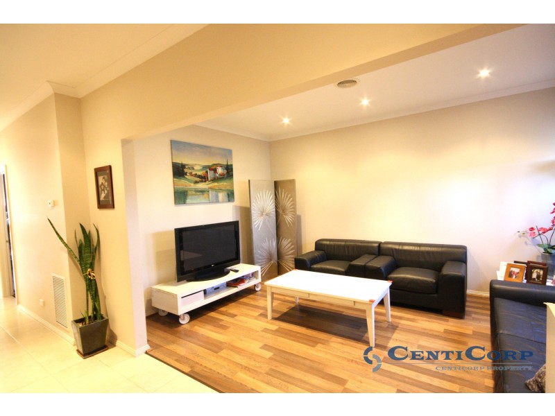 11 Broadway, Caroline Springs VIC 3023