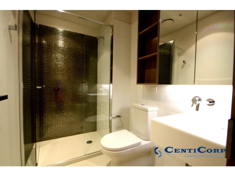 709/33 Mackenzie St, Melbourne VIC 3000