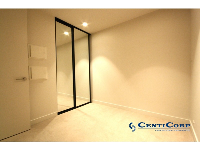 709/33 Mackenzie St, Melbourne VIC 3000