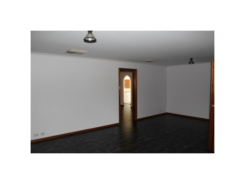 6 Pinewood Avenue, Blakeview SA 5114