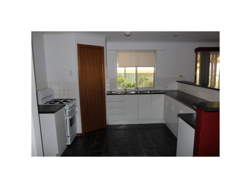 6 Pinewood Avenue, Blakeview SA 5114