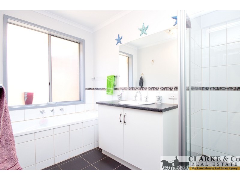 15 Saxon Street, Smithfield Plains SA 5114