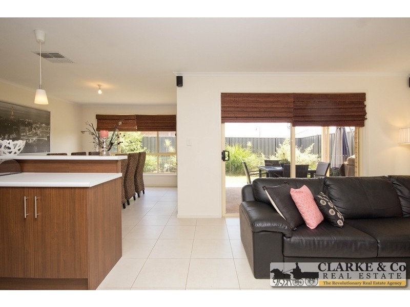 11 Valiant Road, Munno Para West SA 5115