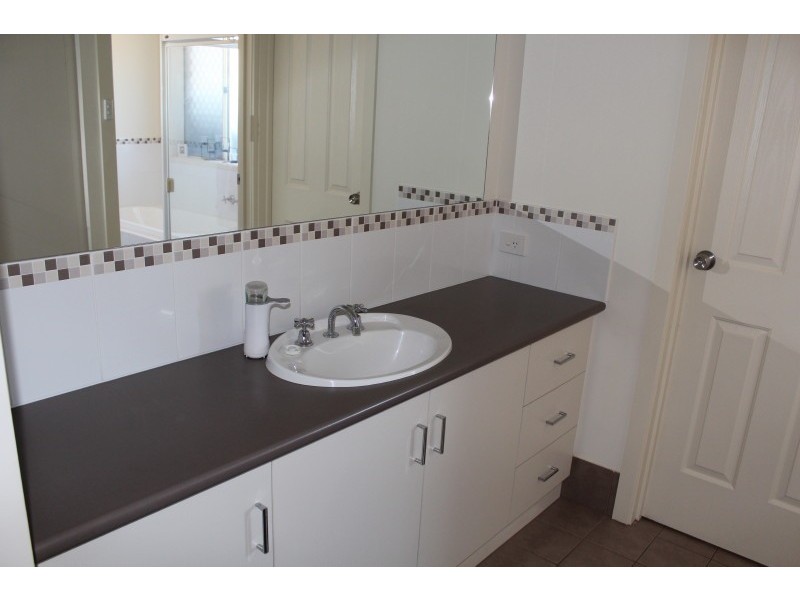 4 Woods Court, Munno Para SA 5115