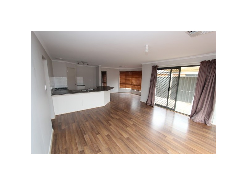 5 Olive Grove, Munno Para West SA 5115