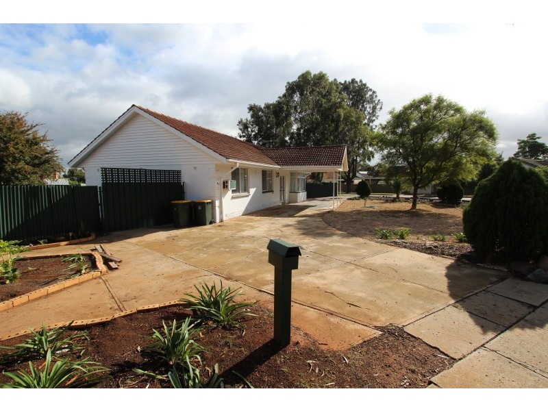 43 Peacock Road, Elizabeth Downs SA 5113