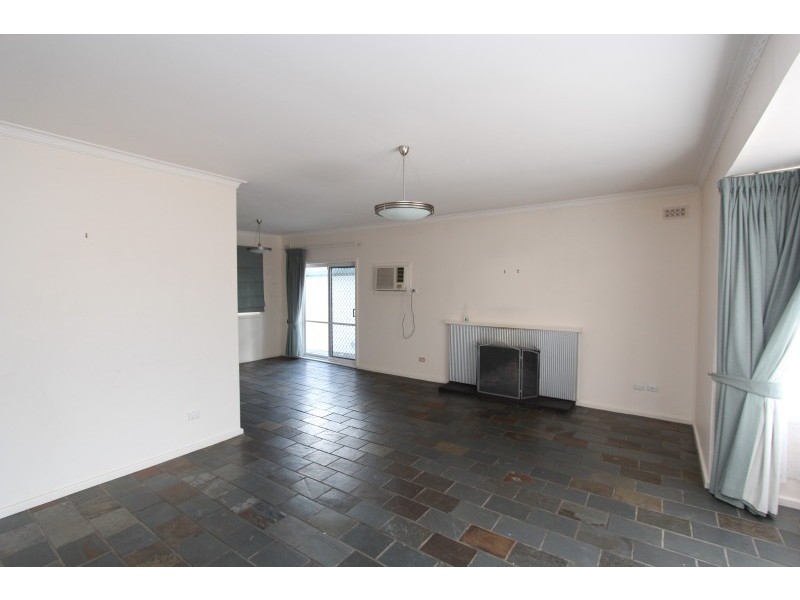 43 Peacock Road, Elizabeth Downs SA 5113