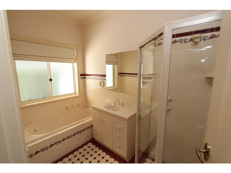 19 Innes Crescent, Mawson Lakes SA 5095