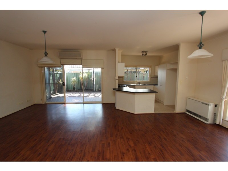 19 Innes Crescent, Mawson Lakes SA 5095