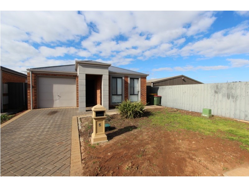 5 Jade Court, Munno Para West SA 5115